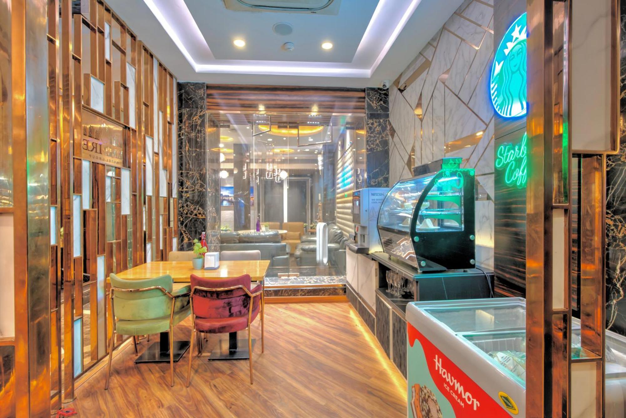 Empire Suites, New Delhi Exterior photo